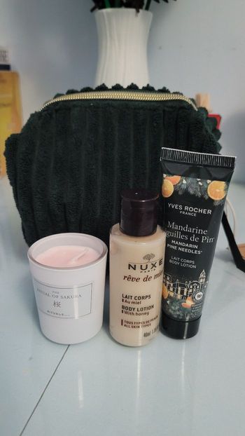 Lots de produits de beauté nuxe, rituals et yves rocher