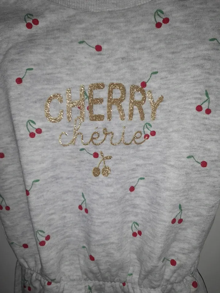 Robe cerise 5 ans - photo numéro 2