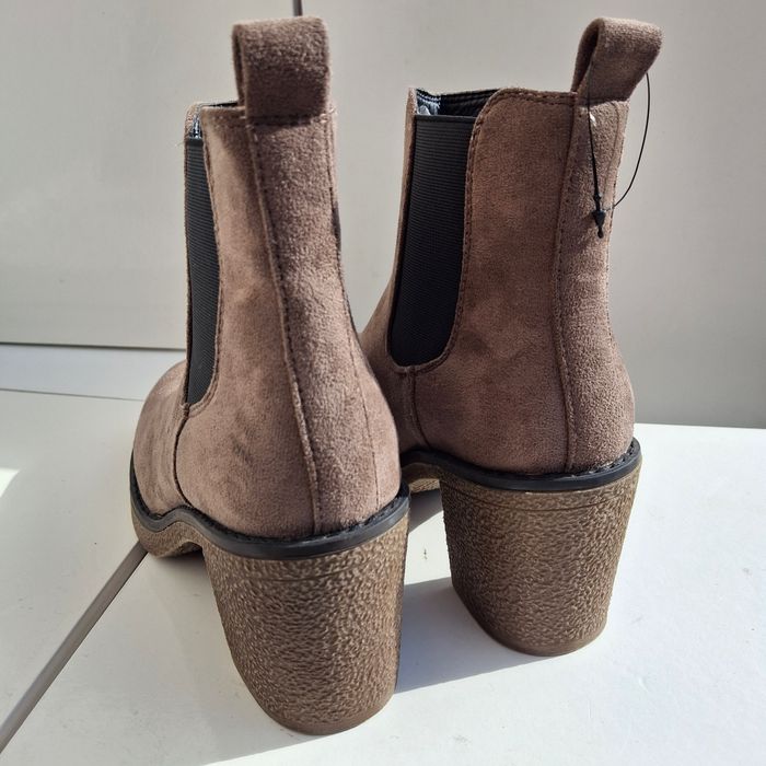 Bottines en Daim Marron Neuve - photo numéro 5