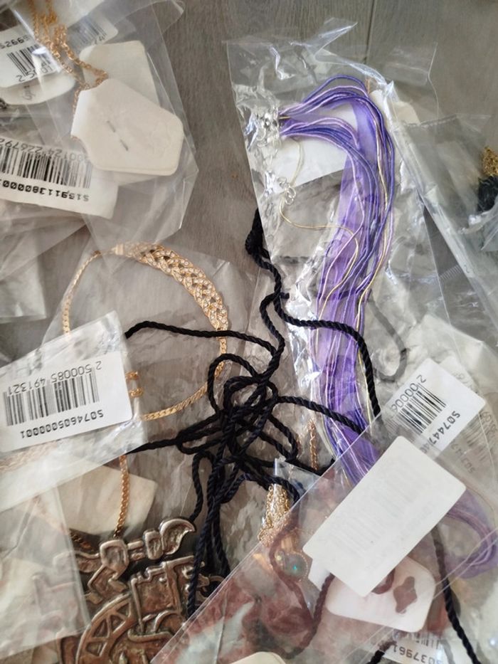 Lot revendeur de 75 colliers - photo numéro 4