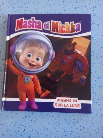 Macha et Micka Macha va sur la lune