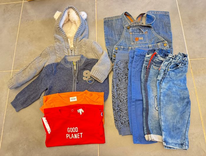 Lot vetements garcons  12 mois Tape à l'oeil