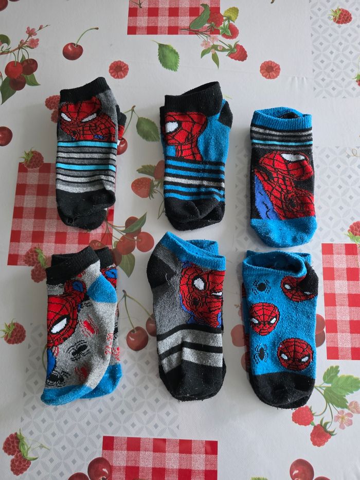 LOTS DE 6 PAIRES DE SOQUETTES GARÇON 👦 SPIDER-MAN MARVEL 27/30 - photo numéro 4