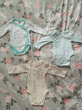 Lot bodies ml garçon 1 mois 