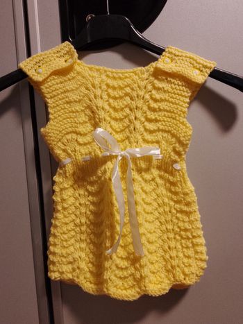Robe jaune  a noeud