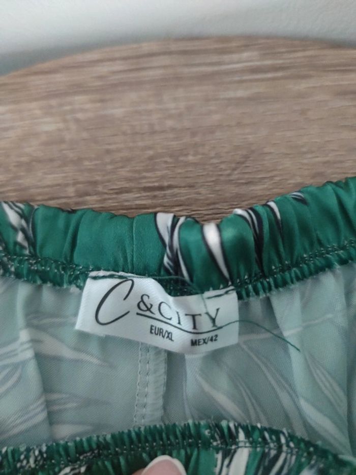 Short effet satin taille xl neuf - photo numéro 2