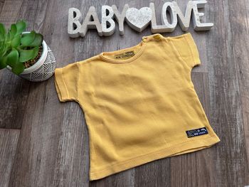 - Tee shirt Mini stereo     - 6 mois - Très bon état  