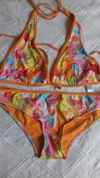 Maillot de bain 2 pièces orange fleuri taille 44