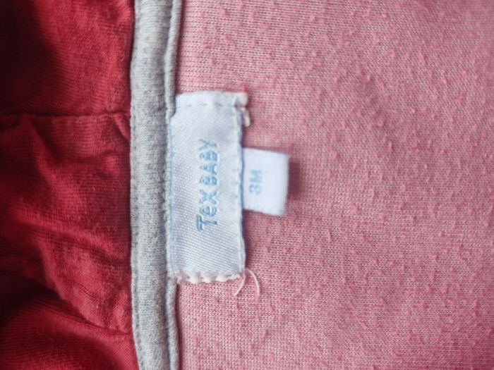 Sweat zippé à capuche bébé fille 3 mois Tex Baby Rose - photo numéro 2