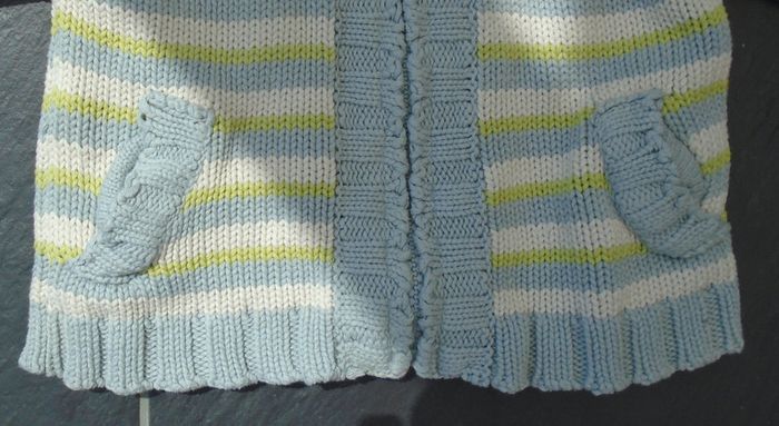 Joli gilet zippé à capuche fille 12 mois - photo numéro 2