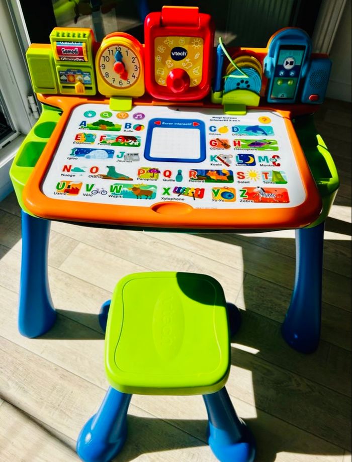 Magi bureau interactif 5 en 1 - VTECH   Prácticament Neuf