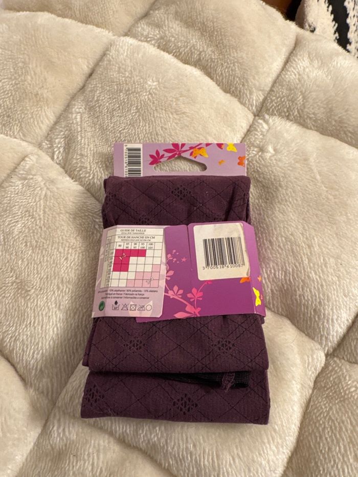 Collant opaque violet neuf - photo numéro 2