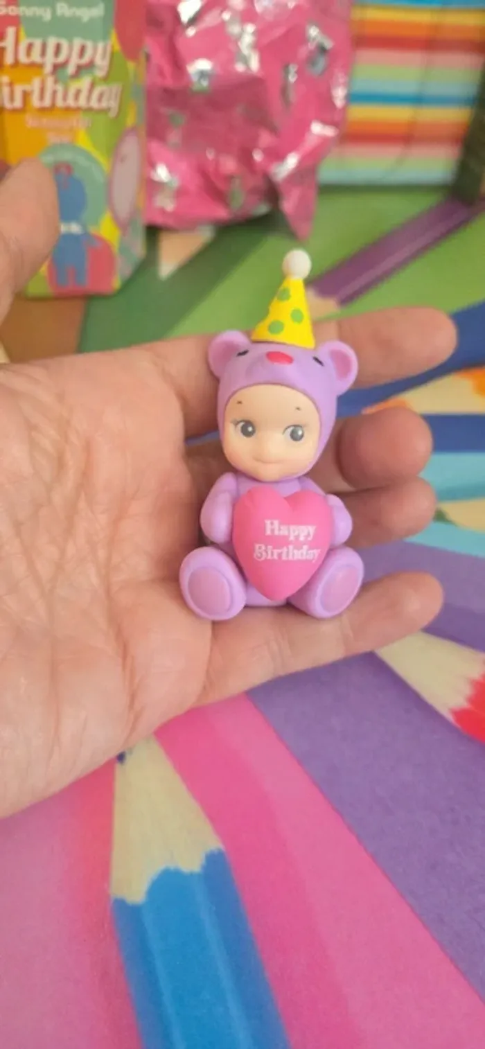 Sonny angel Happy birthday Ourson rose/lilas neuf NO - photo numéro 2