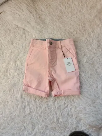 Short neuf 24 mois