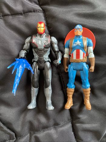 Lot figurines Marvel Iron Man et Captain America