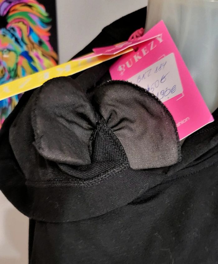 Robe sweat noire avec écritures. Capuche. Zip de chaque côté. Epaulettes. Bukezy. 44/48. Neuve 🥰 - photo numéro 8