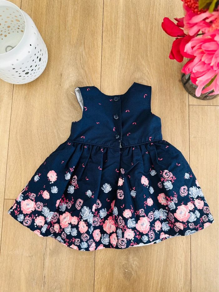 Très jolie robe Primark • 1-3 mois - photo numéro 3