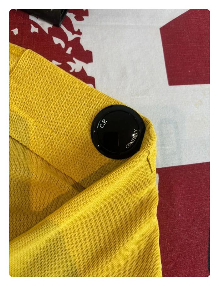 Pull C.P Company taille 48 (M) jaune moutarde - photo numéro 5