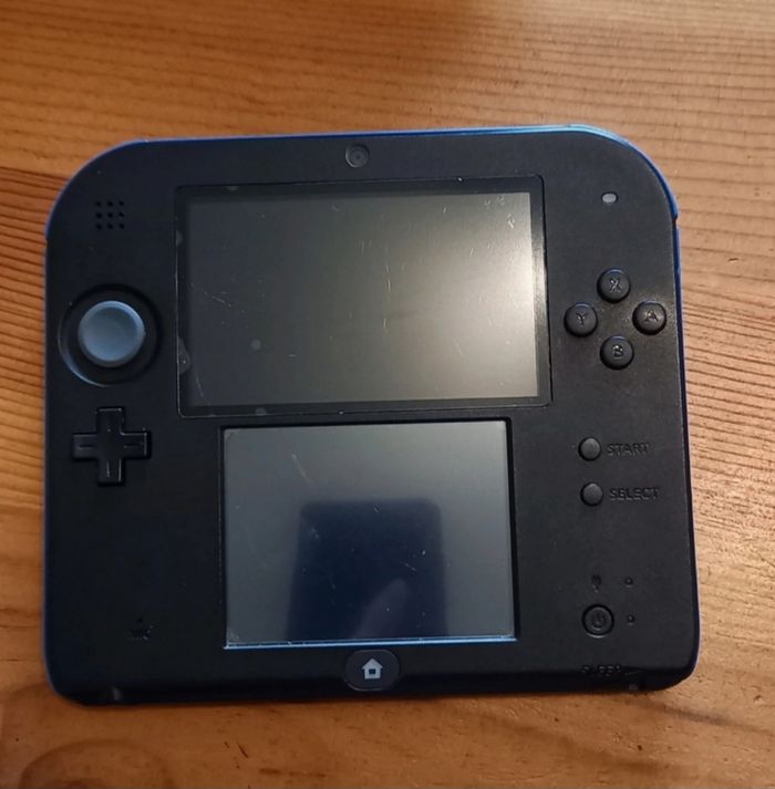 Nintendo 2ds - photo numéro 2