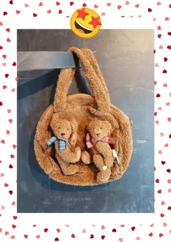 Sac à main vintage tout doux  avec 2 ours en peluche