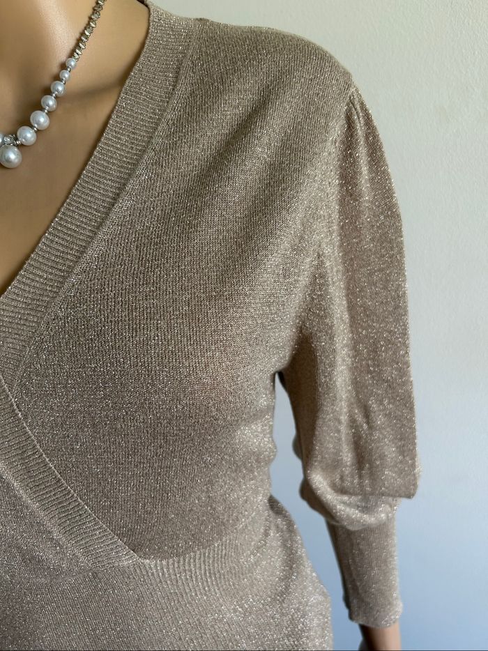 Pull doré pailleté à manches longues Caroll taille 40 excellent état (taille petit) - photo numéro 4
