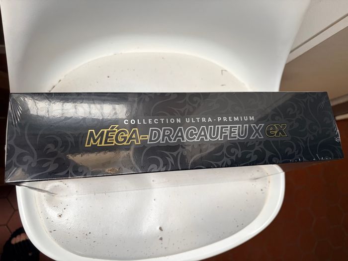 Pokémon – SPC Mega Dracaufeu EX – Parfaitement scellé – Neuf - photo numéro 3
