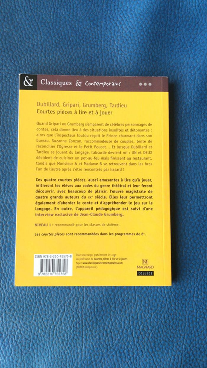 Livre collection collège courtes pièces à lire et à jouer - photo numéro 2