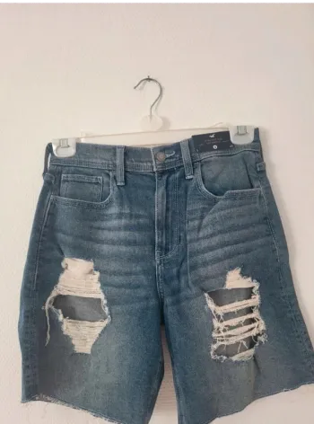 Short Hollister taille 36 neuf