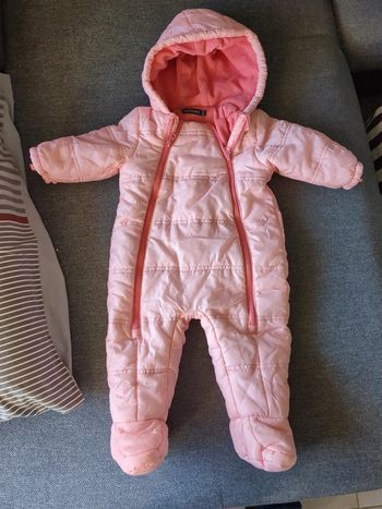 Combinaison de ski rose bébé 1 an