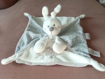Doudou lapin plat gris