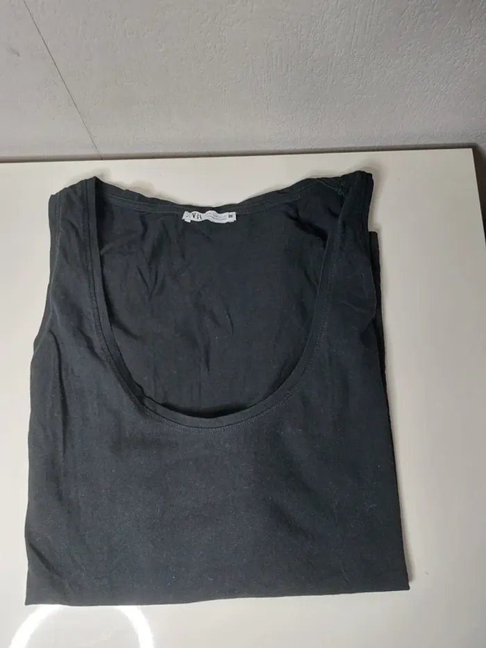 Tee-shirt  sans manche débardeur   mnoir"Zara" - photo numéro 2