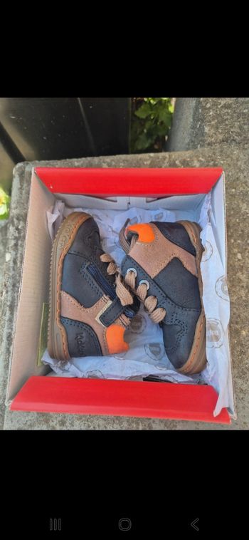 Kikers neuve taille 18
