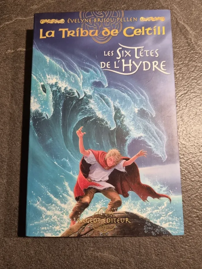 "la tribu de Celtill t.3 ; les six têtes de l'hydre"