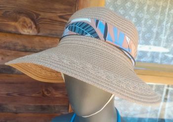 Chapeau neuf et ajustable