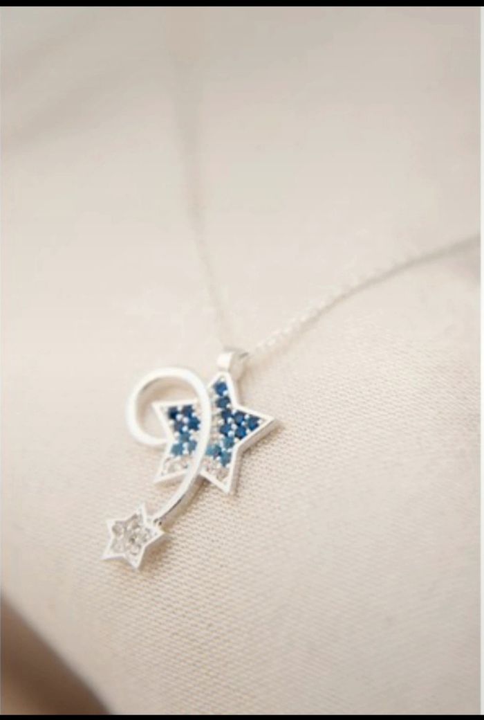 Collier étoiles en argent neuf