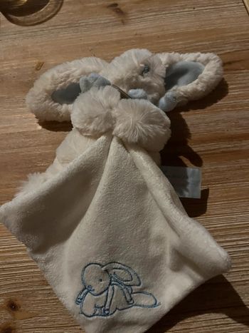 Doudou lapin mouchoir doudou et compagnie