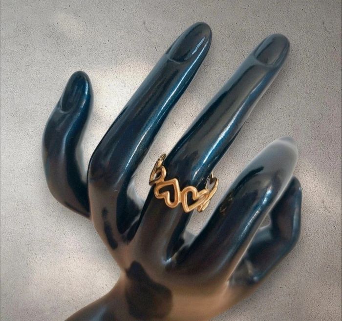 Bague rangée de cœurs ajustable en acier inoxydable dorée neuve - photo numéro 3