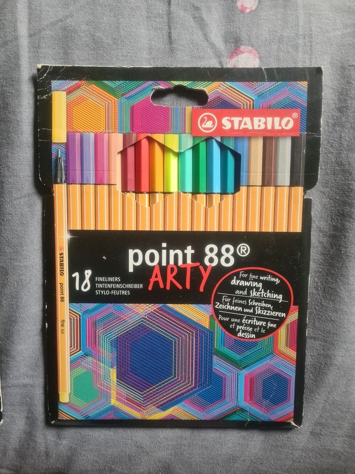 Pochette de 18 stylos-feutres point 88 Arty NEUFS
