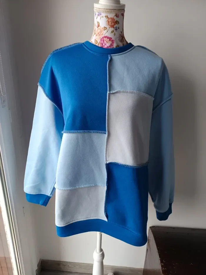 Sweat bleu