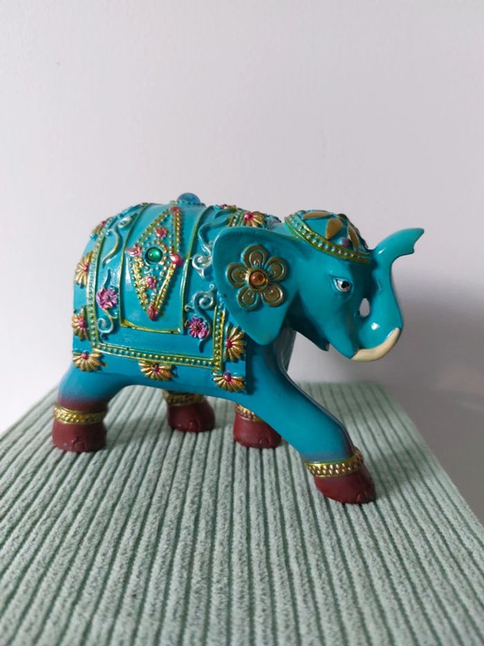 Figurine éléphant turquoise - photo numéro 2