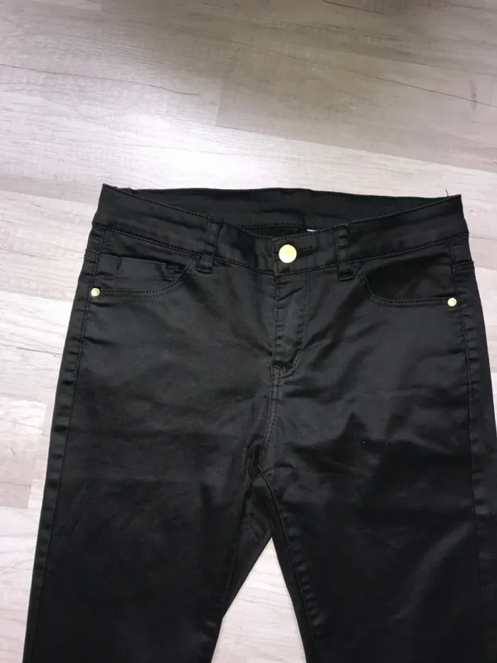 Pantalon noir - photo numéro 2