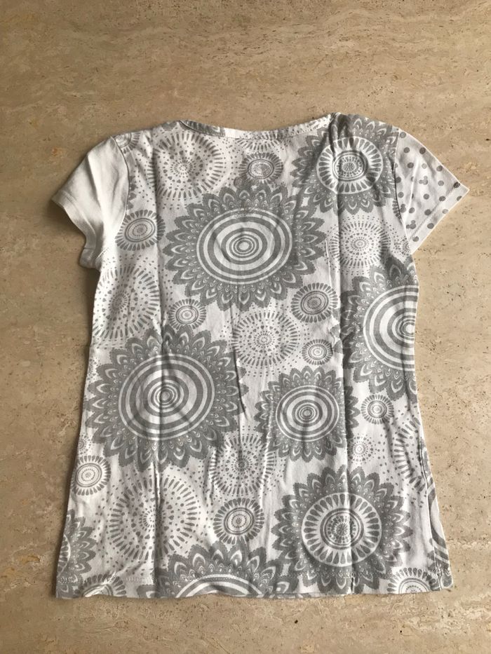 T-Shirt « Desigual » imprimé blanc & gris - Taille : 7/8 ans - photo numéro 2