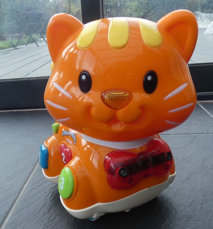Joli jouet interactif Filou Minou
