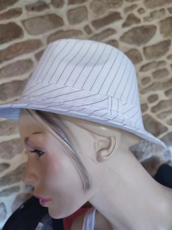 Chapeau rayé homme