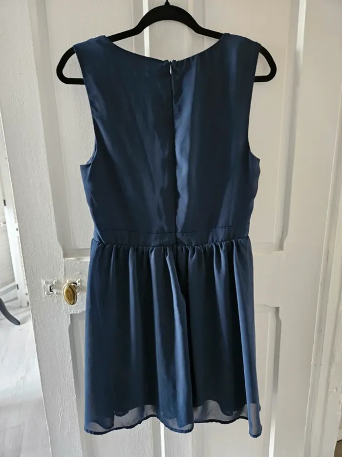 Belle robe marine T.40 Only - photo numéro 3