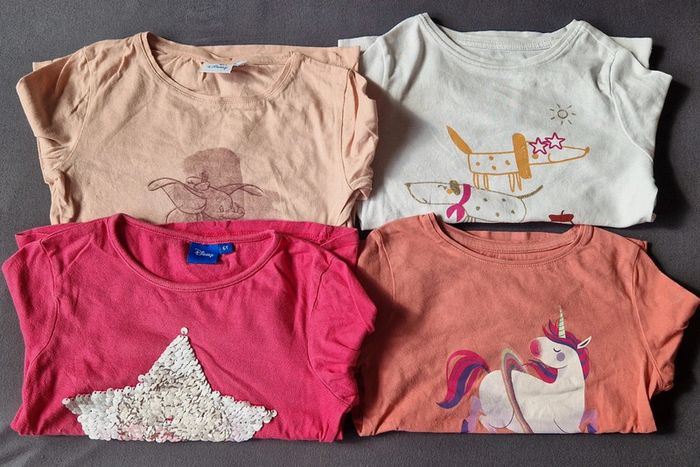 Lot de 4 tshirst manches longues 116cm 6 ans TBE