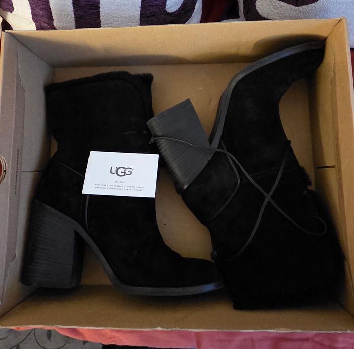 Bottines Ugg, taille 39 - photo numéro 6