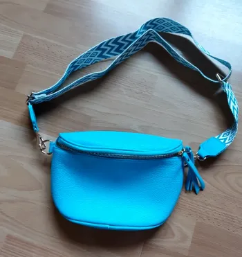 Sac bandoulière bleu ciel bleu clair
