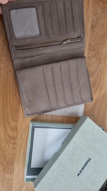 Porte feuille monnaie marron simili cuir neuf avec son boîtier rangement