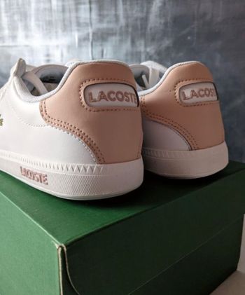 Chaussure femme Lacoste